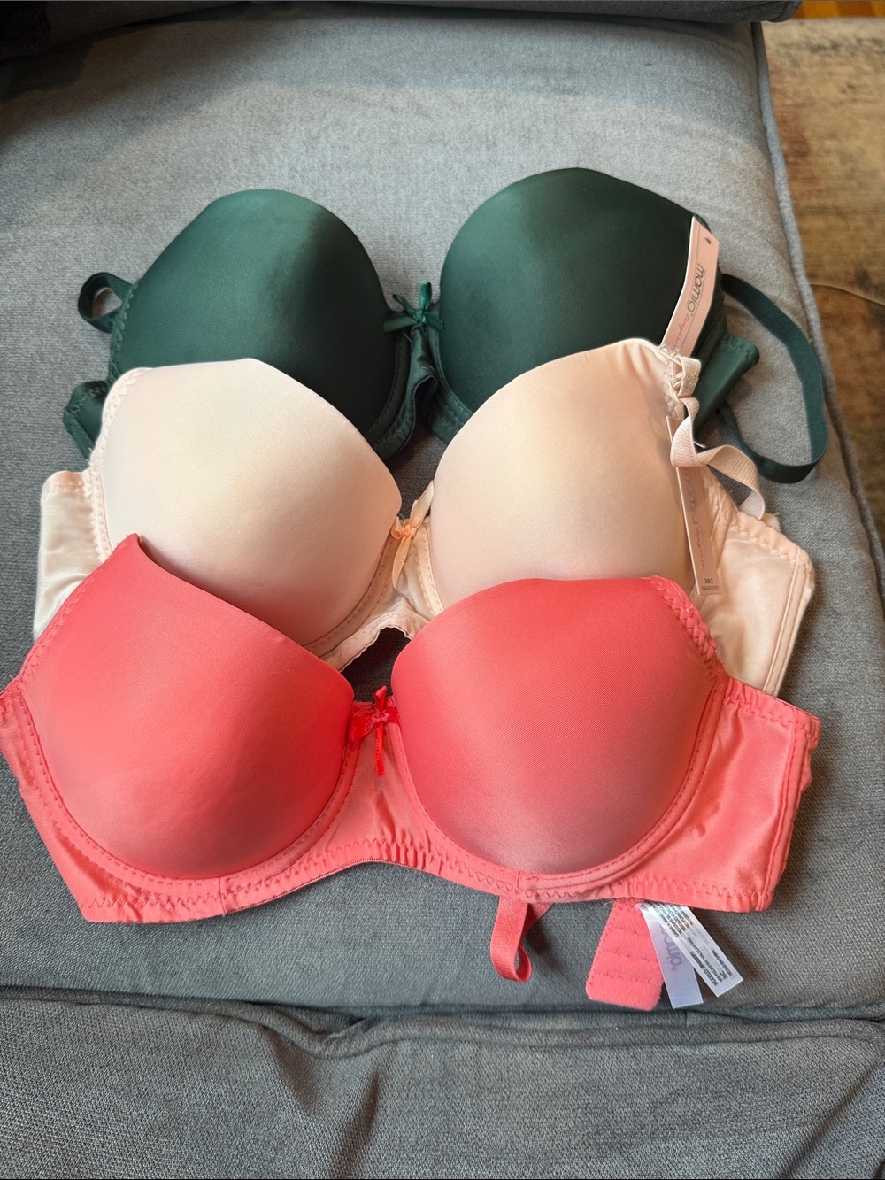Mamia 3-Pack Smooth Push-Up Bras in Dark Green, Cream & Coral
